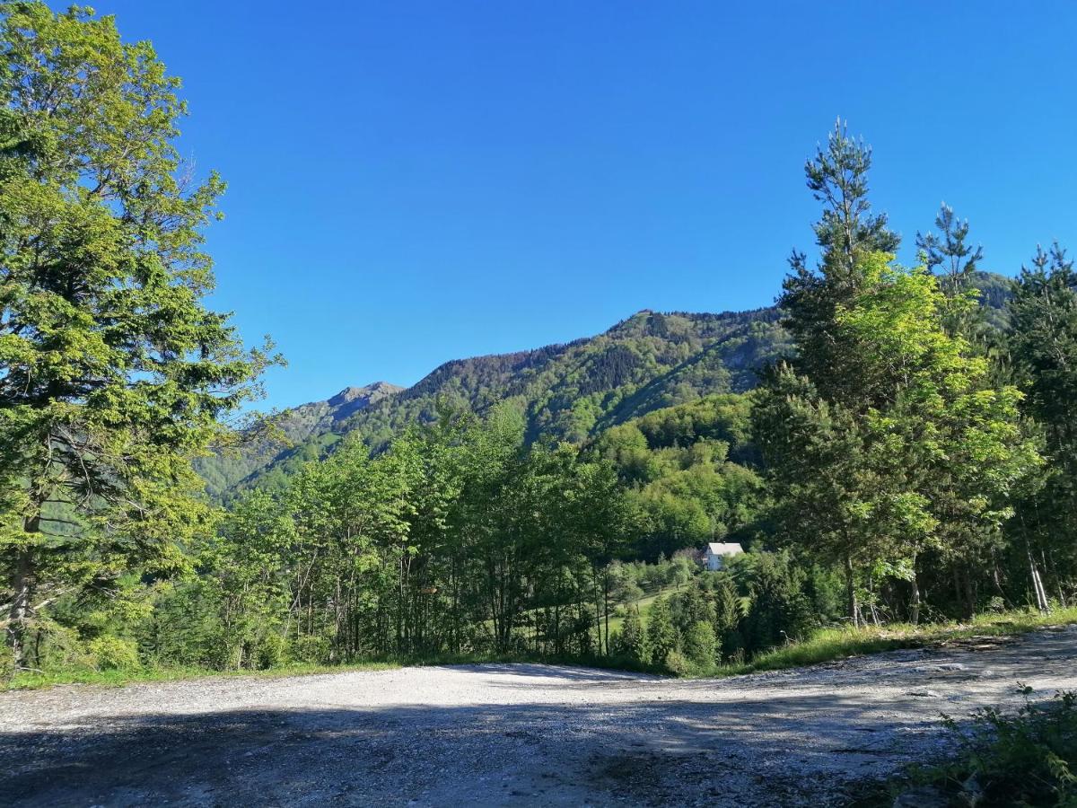 Apartma Na Ravnicah Церкно Екстериор снимка