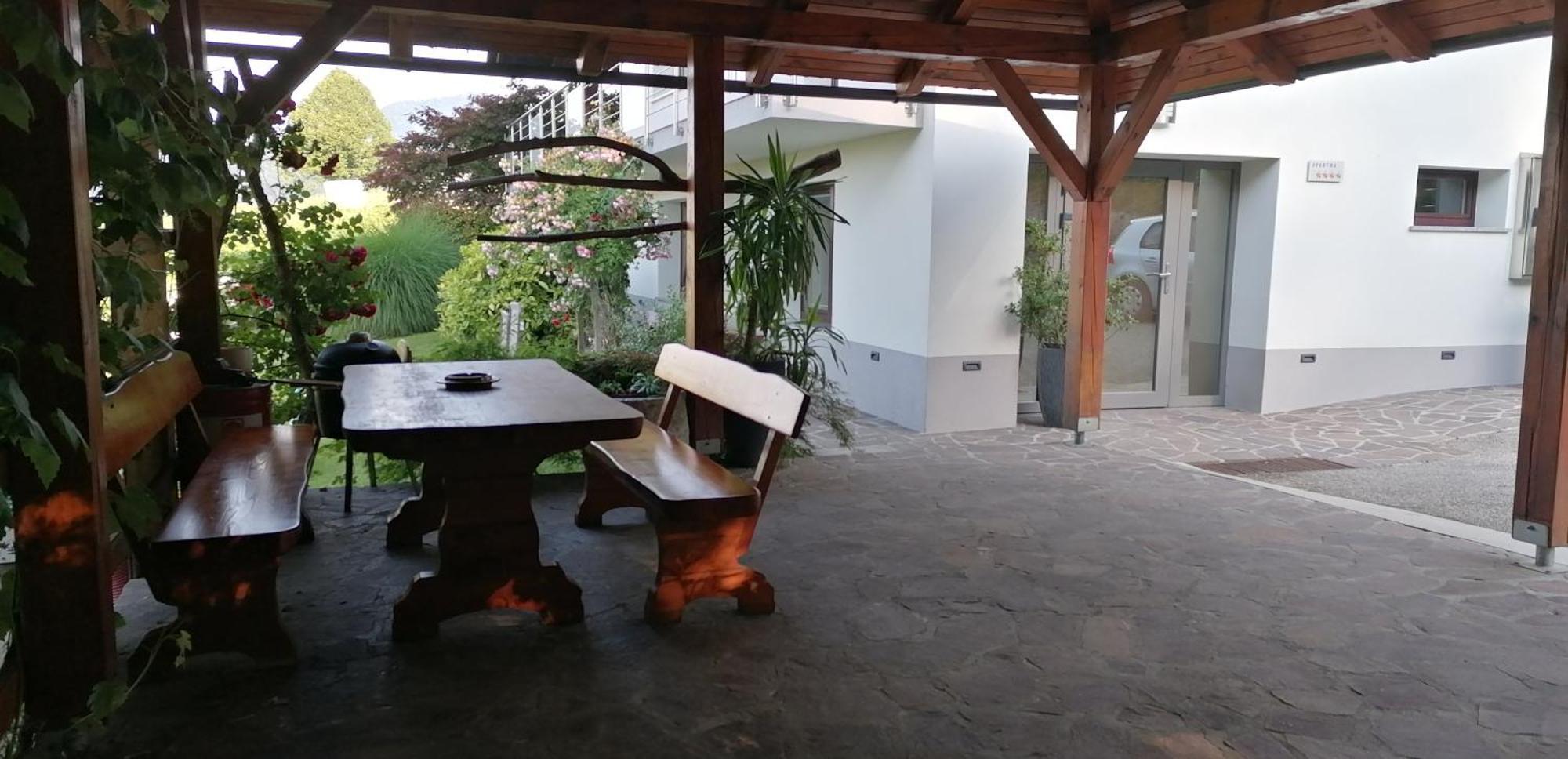 Apartma Na Ravnicah Церкно Екстериор снимка