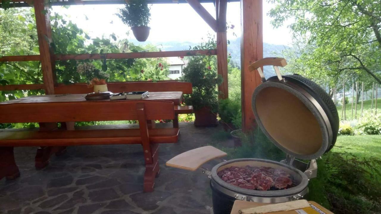 Apartma Na Ravnicah Церкно Екстериор снимка